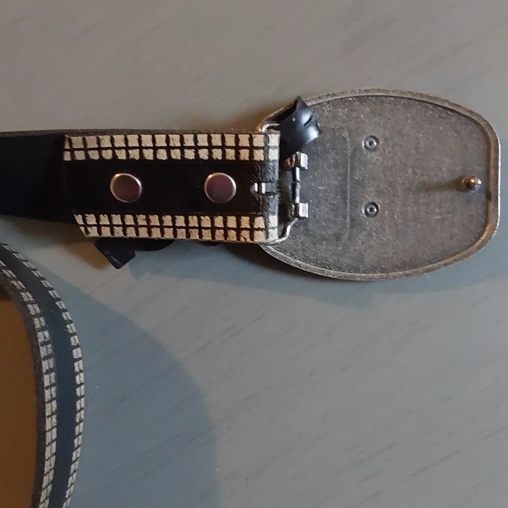 Levi's| Mens Black Leather Dress Belt W/ Fluer D Lis Silver Buckle Sz.L/ XL